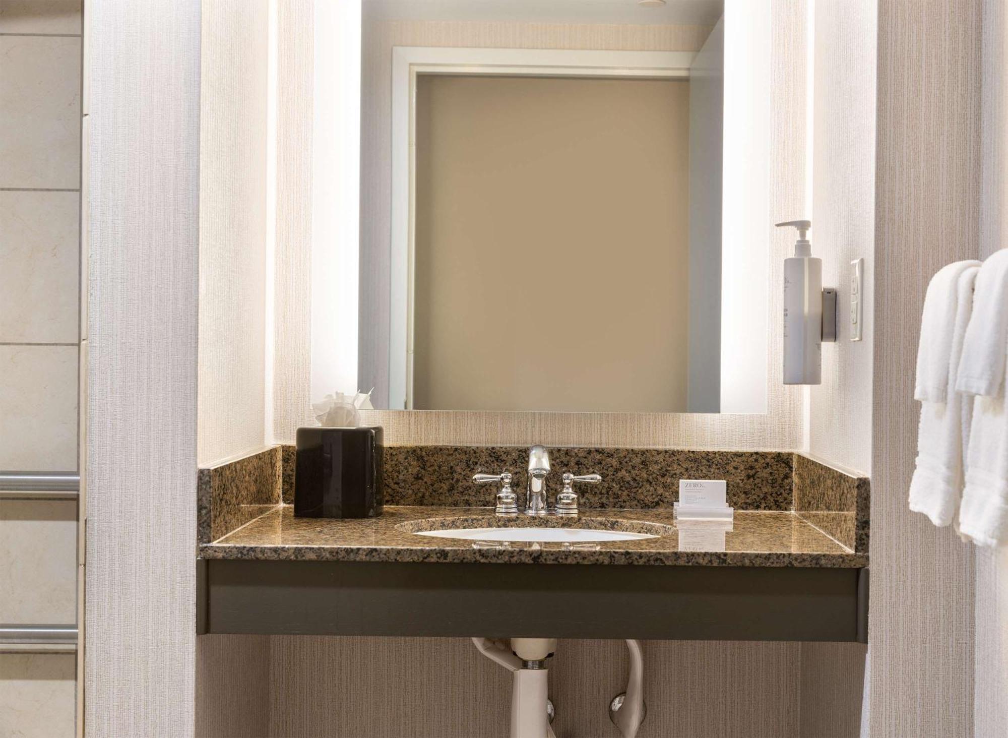 Hilton Garden Inn Bethesda Downtown Εξωτερικό φωτογραφία