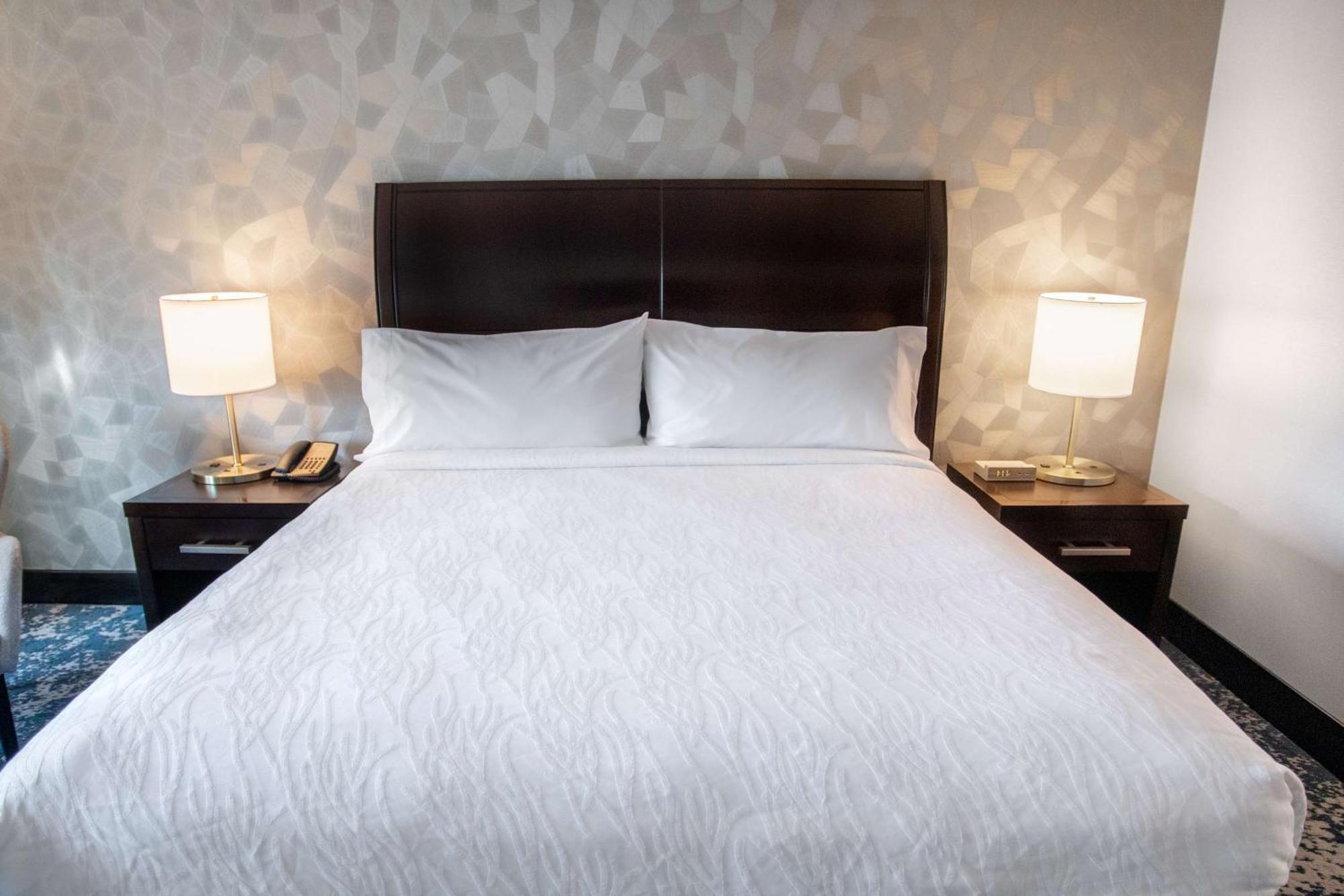 Hilton Garden Inn Bethesda Downtown Εξωτερικό φωτογραφία