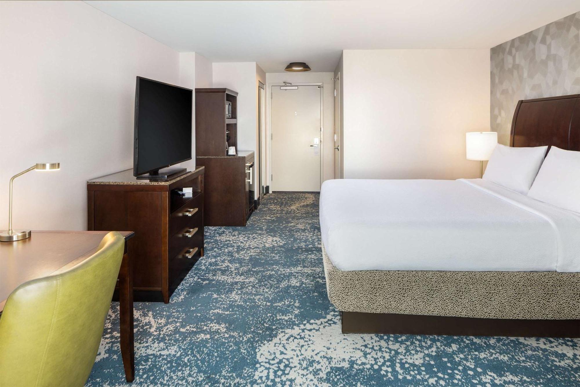 Hilton Garden Inn Bethesda Downtown Εξωτερικό φωτογραφία